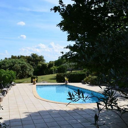 Sous Les Chenes Βίλα Lussan  Εξωτερικό φωτογραφία